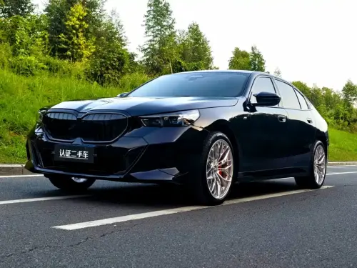 BMW 5-Series, 2025