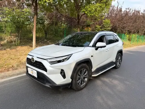 Toyota RAV4, 2023