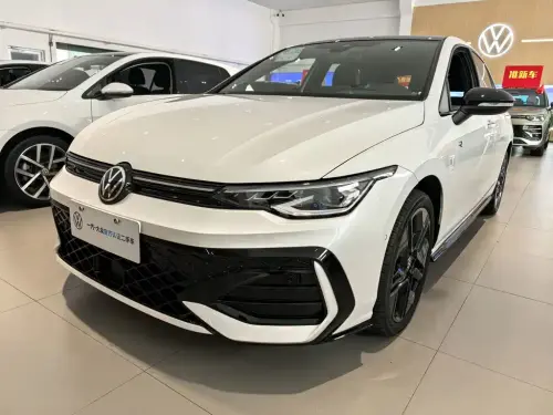 Volkswagen Golf, 2025