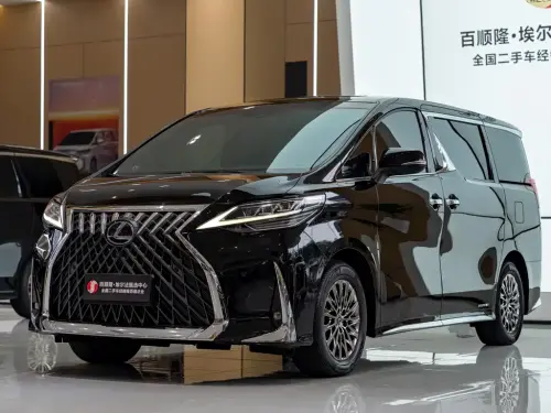 Lexus LM, 2022