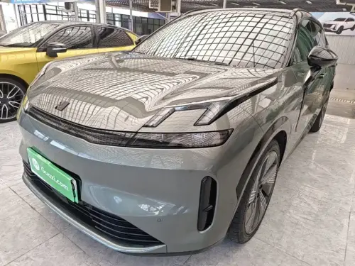 Lynk & Co 08, 2023
