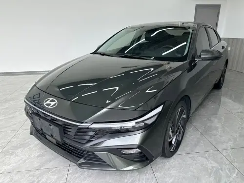 Hyundai Elantra, 2024