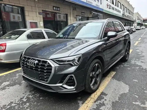 Audi Q3, 2022