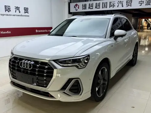 Audi Q3, 2022