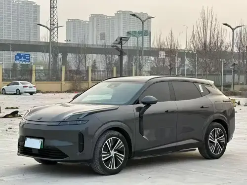 Lynk & Co 08, 2024