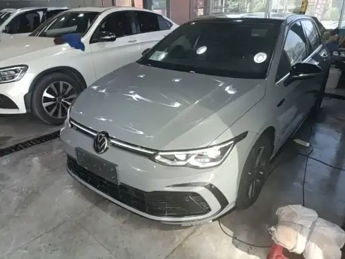 Volkswagen Golf, 2023