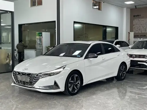 Hyundai Elantra, 2023
