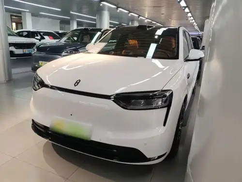 AITO M7, 2025