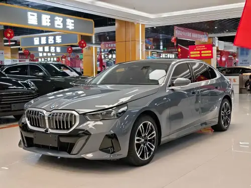 BMW 5-Series, 2024
