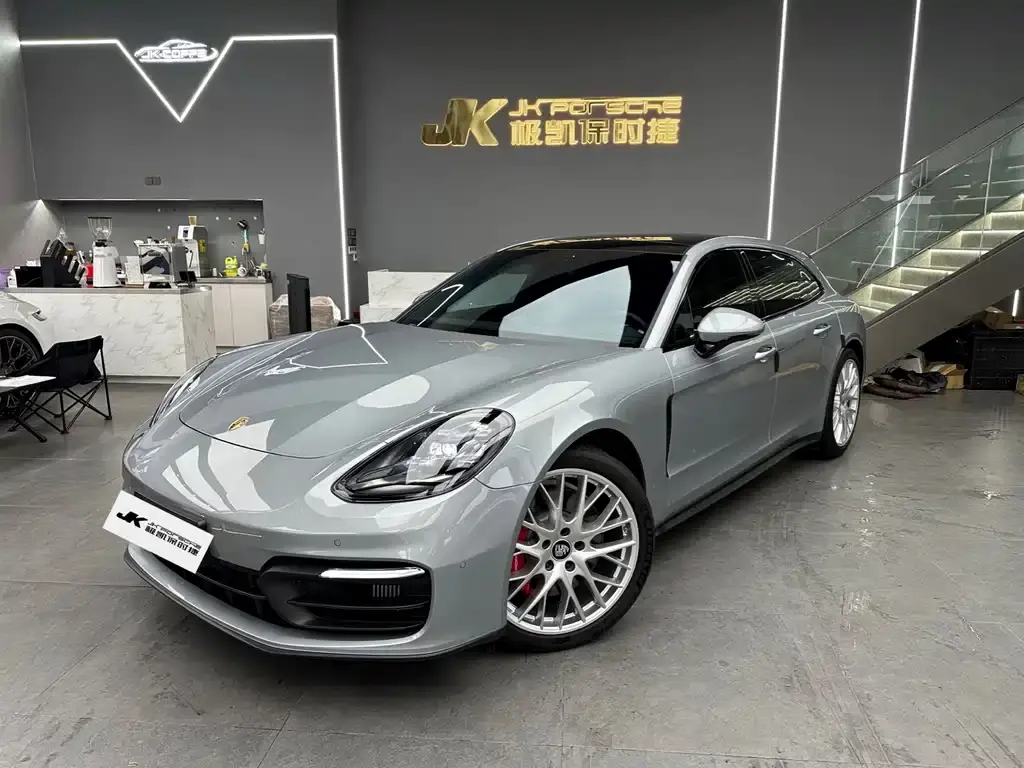 Porsche Panamera, 2023