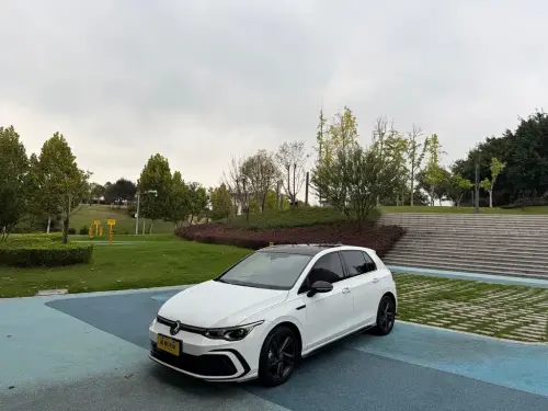 Volkswagen Golf, 2020