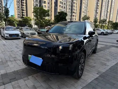 Lynk & Co 900, 2025