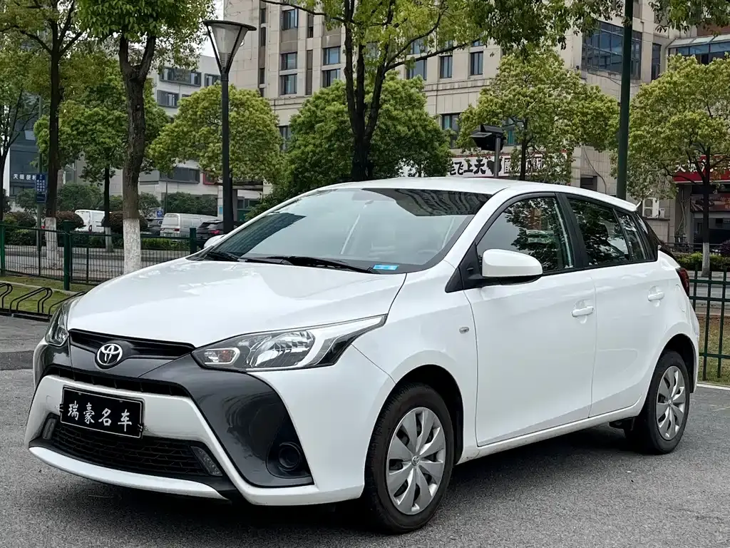 Toyota Yaris L, 2021