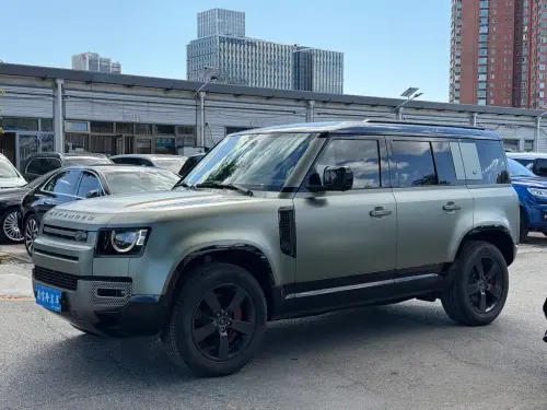 Land Rover Defender, 2024