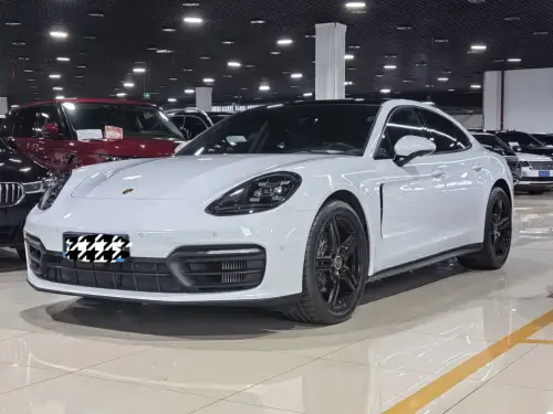 Porsche Panamera, 2023