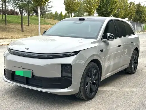 Li Auto L6, 2025