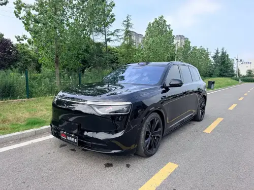 AITO M8, 2025