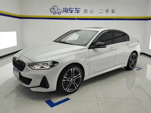 BMW 1-Series, 2021
