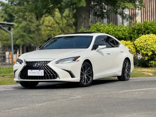 Lexus ES, 2021