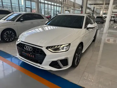 Audi A4, 2021