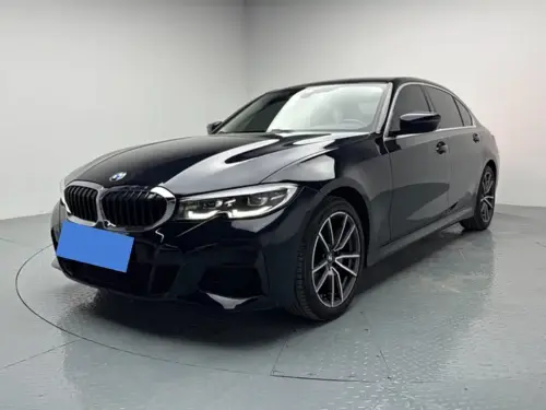 BMW 3-Series, 2022
