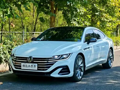 Volkswagen CC, 2023