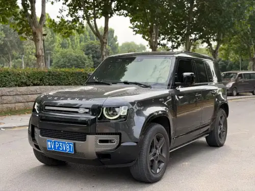 Land Rover Defender, 2023