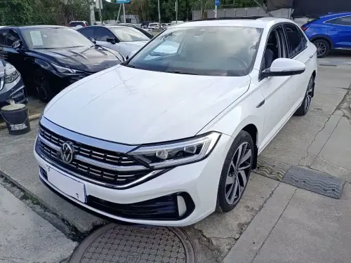 Volkswagen Sagitar, 2022