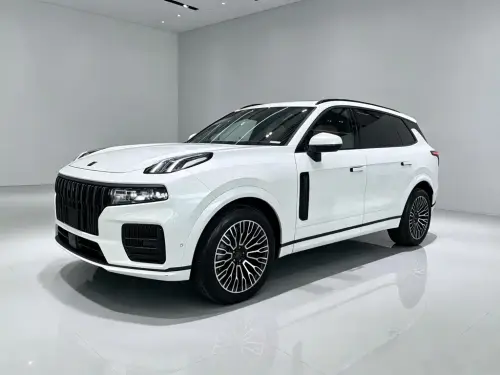 Lynk & Co 09, 2025