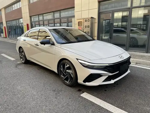 Hyundai Elantra, 2024