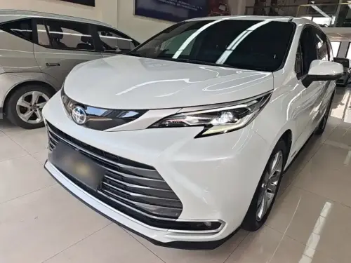 Toyota Sienna, 2023