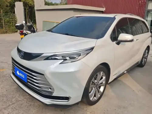 Toyota Sienna, 2023