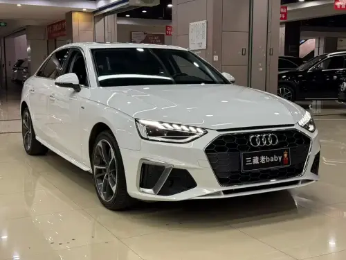 Audi A4, 2022