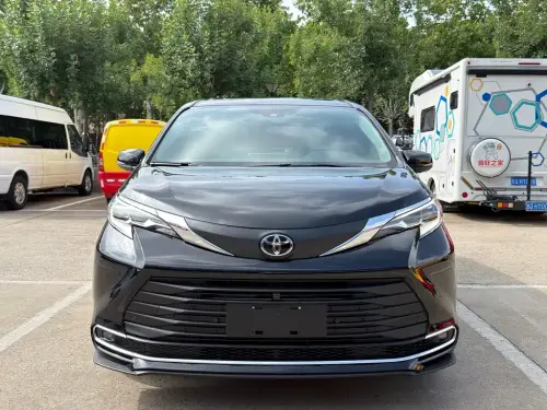 Toyota Sienna, 2026