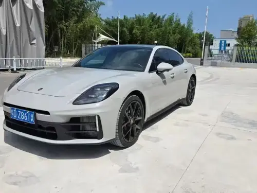 Porsche Panamera, 2024