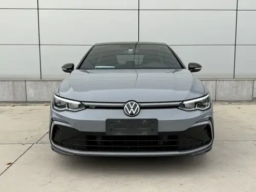 Volkswagen Golf, 2023