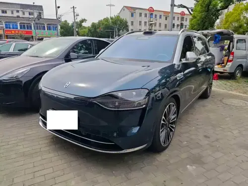 AITO M9, 2025