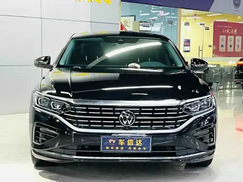 Volkswagen Passat, 2022