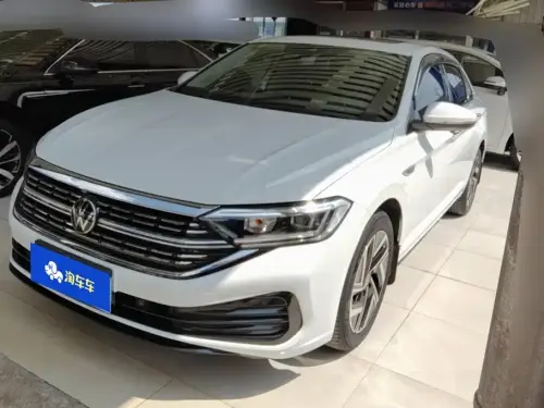 Volkswagen Sagitar, 2023