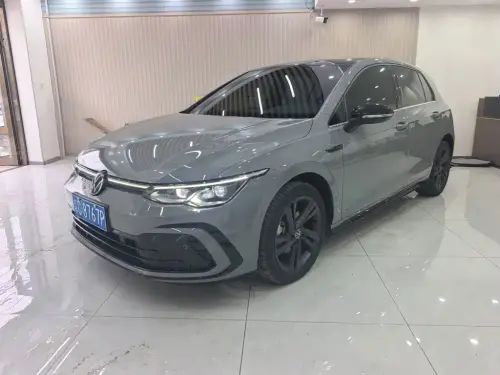 Volkswagen Golf, 2023
