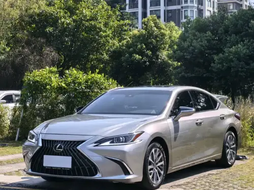 Lexus ES, 2024