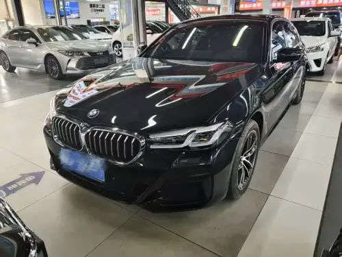BMW 5-Series, 2023