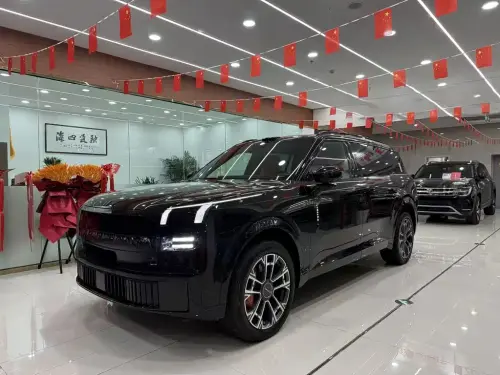 Lynk & Co 900, 2025