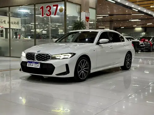 BMW 3-Series, 2023