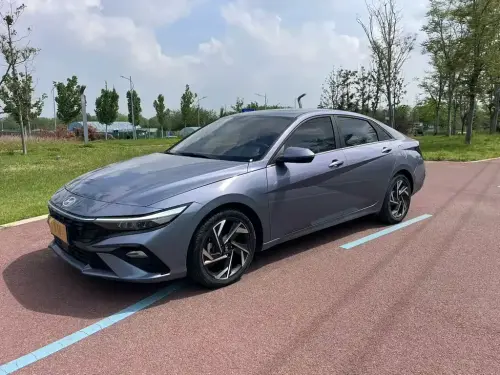 Hyundai Elantra, 2024