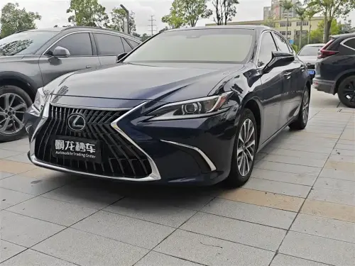 Lexus ES, 2023