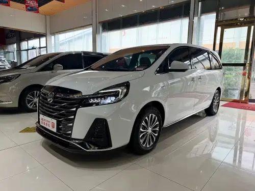 Buick GL8, 2023