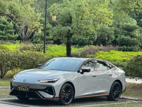 Changan UNI-V, 2025