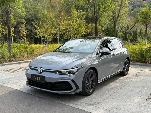 Volkswagen Golf, 2023