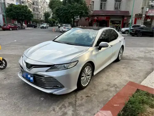 Toyota Camry, 2019